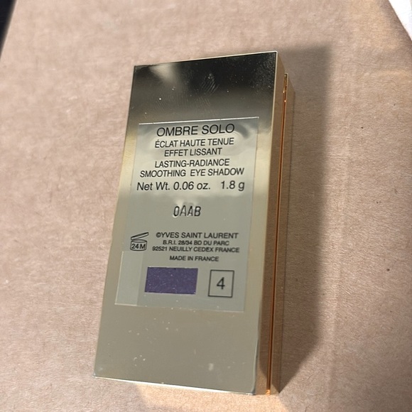 NIB [Yves Saint Laurent] Ombre Solo Radiance Eyeshadow #04 in Midnight Purple - Picture 9 of 15